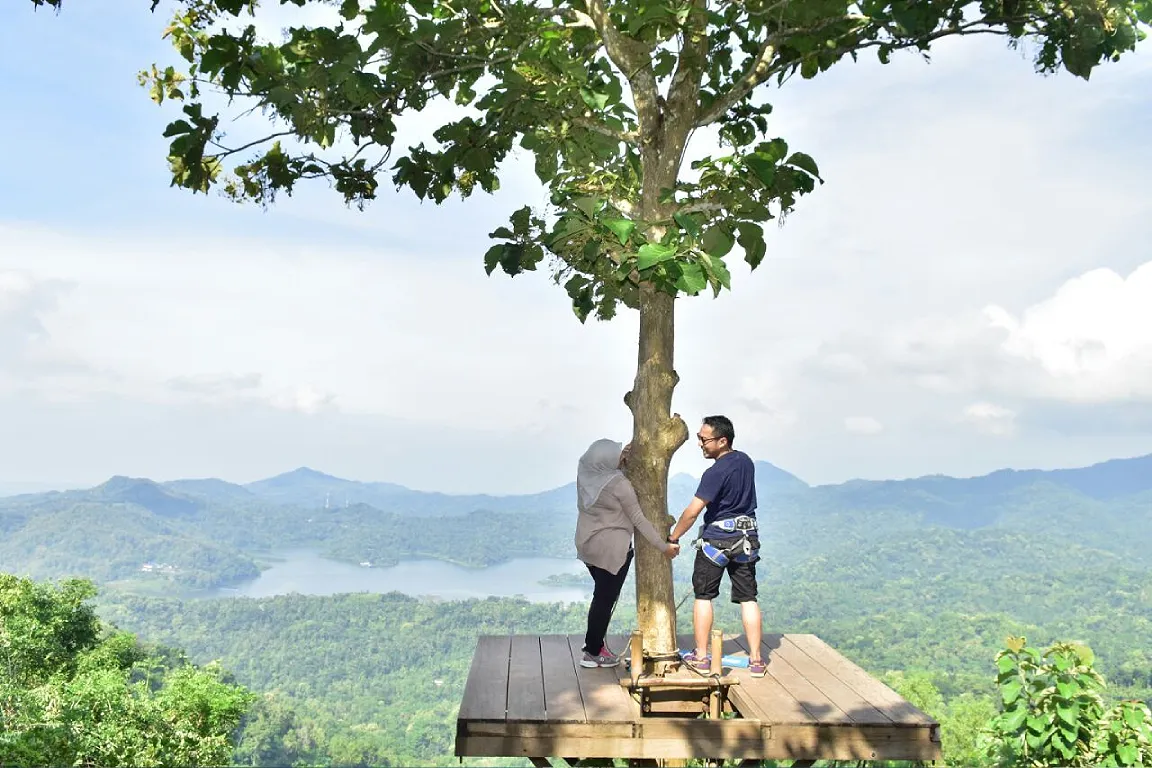 Kalibiru Tour Kulon Progo Yogyakarta By MBS Transport